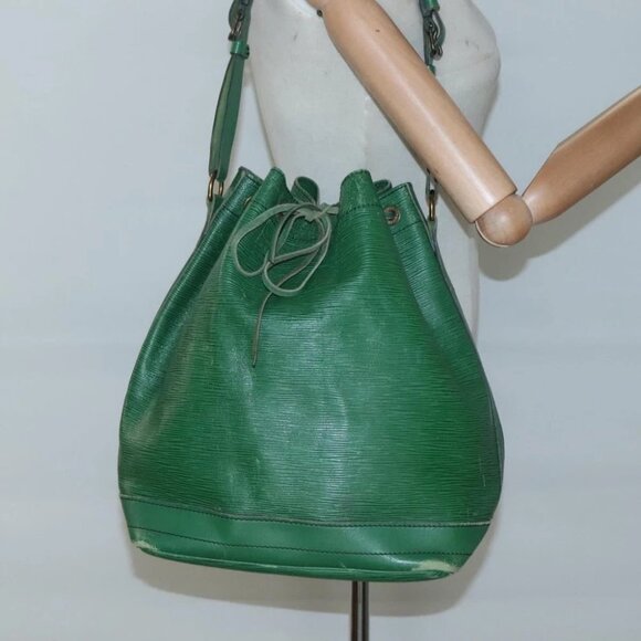 LOUIS VUITTON Epi Noe Shoulder Bag Green M44004 LV Auth 127277 - Picture 14 of 16